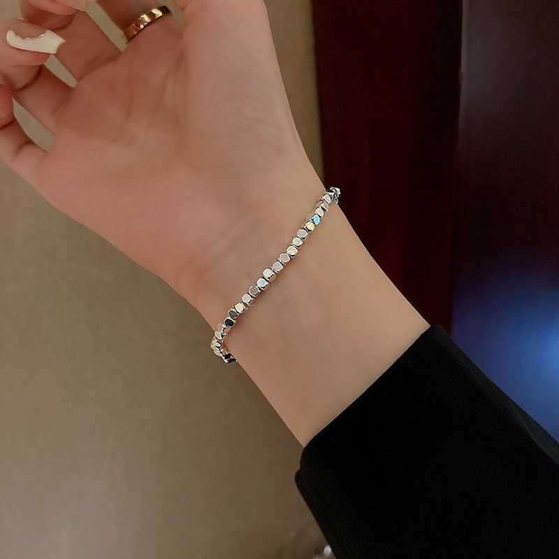 สร้อยข้อมือลูกปัดจิ๋วสไตล์เกาหลีสําหรับผู้หญิงสร้อยข้อมือเหล็กไทเทเนียมlt002