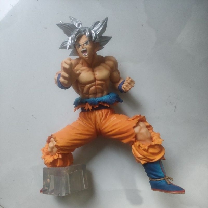 Dragonball Model Goku ui ichibankuji 2nd Bandai