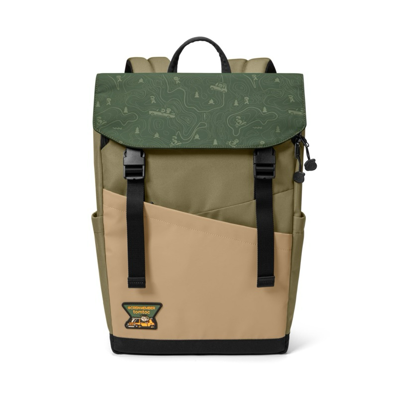 TOMTOC (USA) SLASH FLIP KICKSACK BACKPACK 18L สําหรับ MAKBOOK / ULTRABOOK 16′ สีเขียว T64M1T1GC / A6
