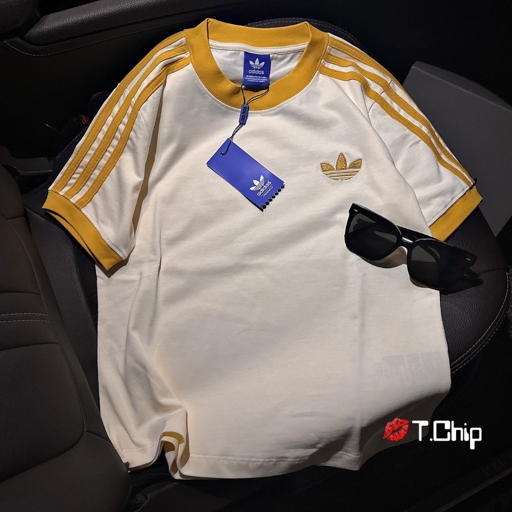 ADIDAS อาดิดาสเสื้อยืดทรงหลวมลายสีเหลือง3เส้นโลโก้ปักสวยมากเสื้อยืดแขนสั้นทําจากผ้าฝ้าย100% คุณภาพสูง