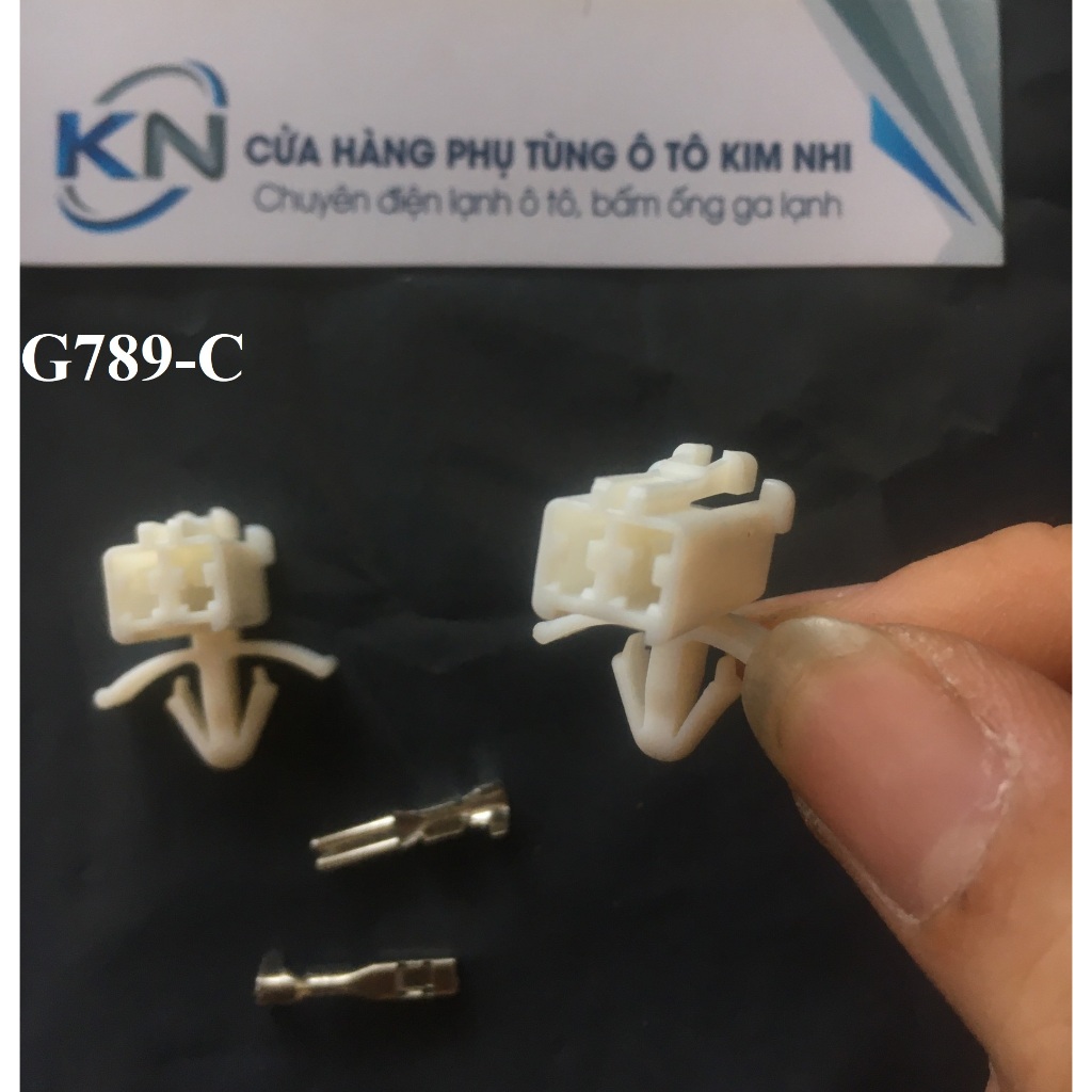 G789-White 2.2mm แม่แรง 2 รูพร้อมตะขอ