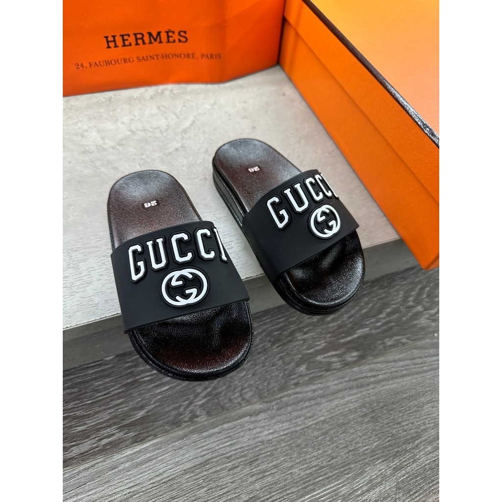 GUCCI รองเท้าแตะเด็กลายนูน กุชชี่ ใหม่