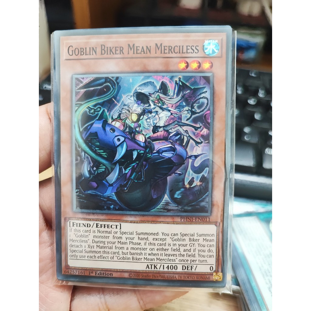 [Yugioh Funny Shop] การ์ด 1 ใบ Goblin Biker Merci Meanless - PHNI-EN011 - Super Rare 1st Edition