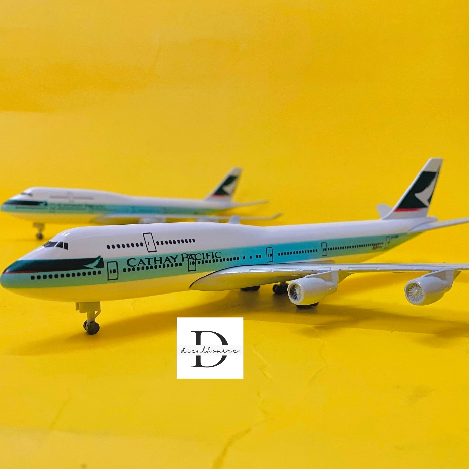 BOEING 747 PLANE MODEL "CATHAY PACIFIC" 20CM มีล้อ (FULLBOX)