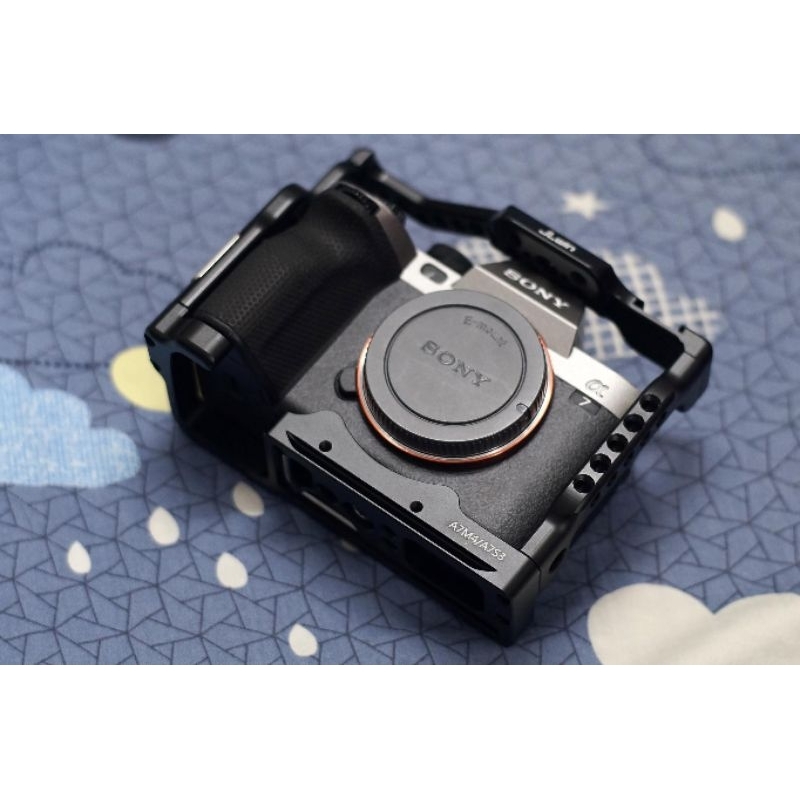 กรอบกันรอย - Rig สําหรับ Sony A74