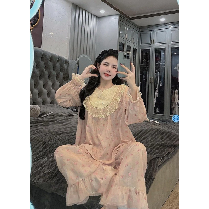 ชุดนอนเซตที่ออกแบบมากับปกการควบคุมคุณภาพผ้าไหมละตินเย็นเรียบด้วยลูกไม้ปักน่ารัก