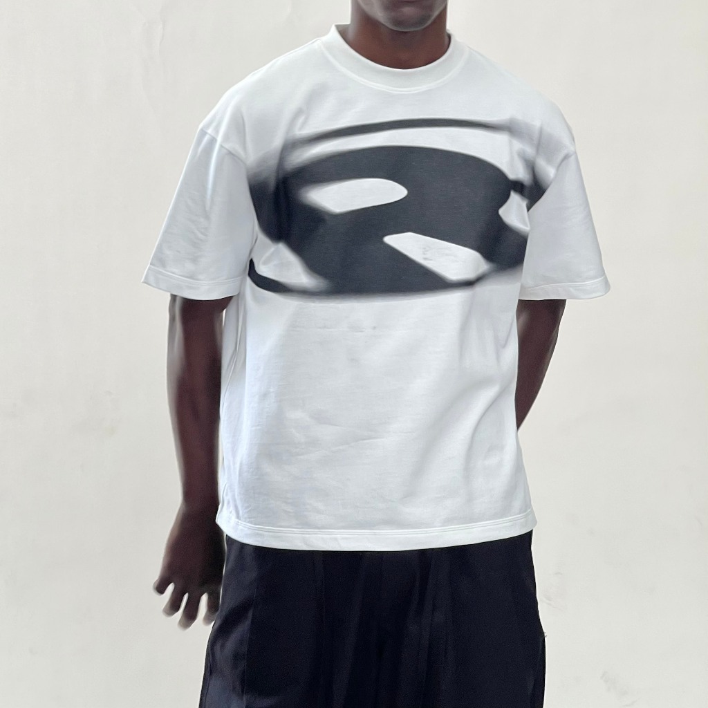 RVB TILTED STAR เสื้อยืด Boxy สีขาว