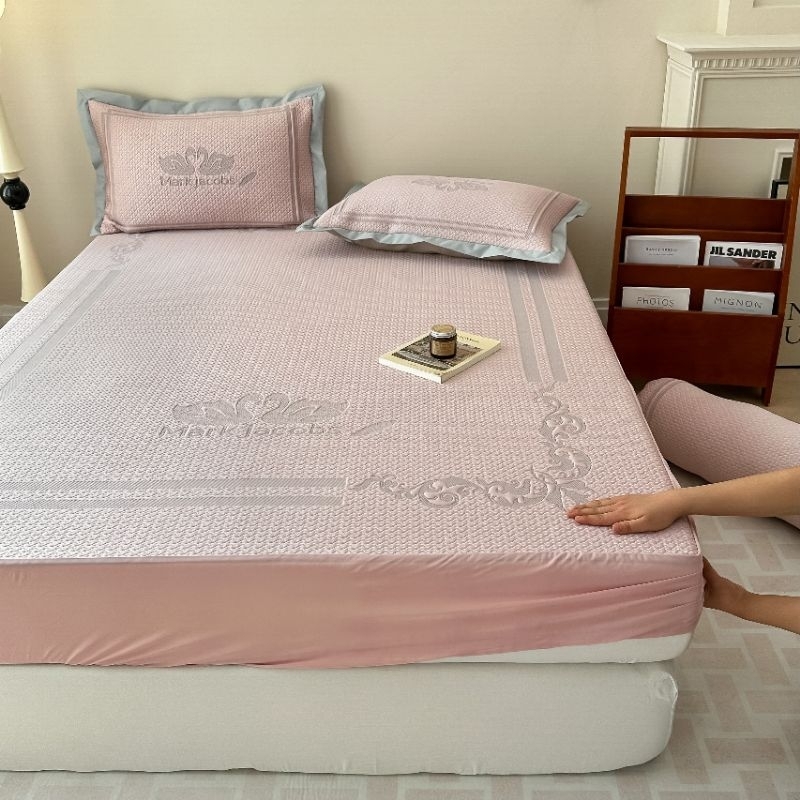 Cool Latex Mark Jacob Ice Silk ชุดเครื่องนอน – เย็น ลดความร้อน ชุด 4 ชิ้น