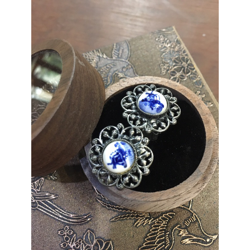 เข็มกลัด FRENCH BLUE DRESS - BLUE FRANCE - PATTERNS 100%