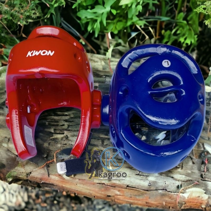 หมวกหนังหล่อ Kwon, Mooto