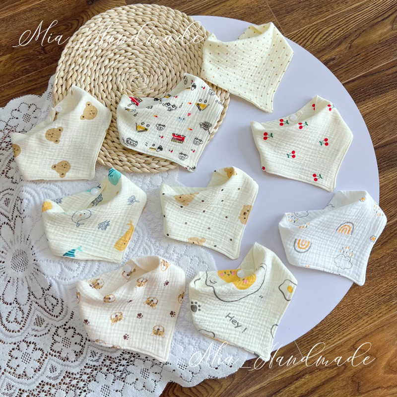 BABY TRIANGLE BIB - COOL MUSLIN BUCKET, PRETTY CARTOON PATTERNS