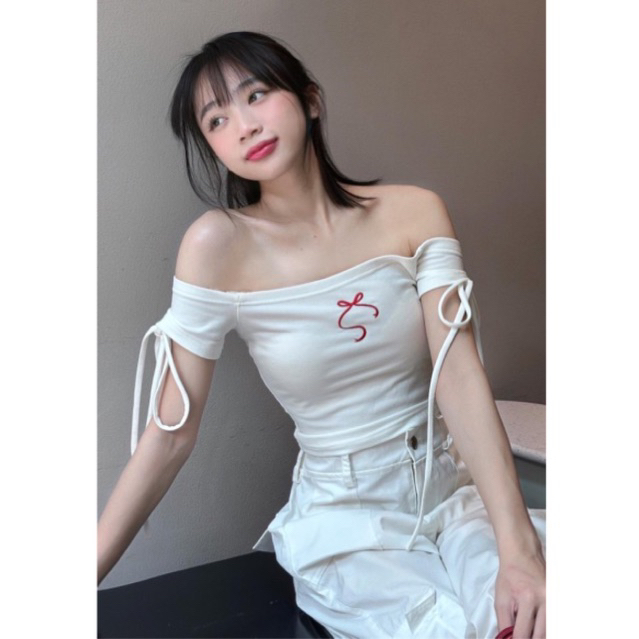 เสื้อเบลาส์เปิดไหล่สําหรับผู้หญิงพร้อมเย็บปักถักร้อยโบว์ทําจากผ้าฝ้ายขั้นพื้นฐานยืดทรงสลิมฟิต CR02 C