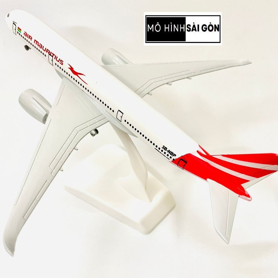 Mauritius Airlines Airbus A350 Model Plane 1:400 Scale พร้อมล้อ