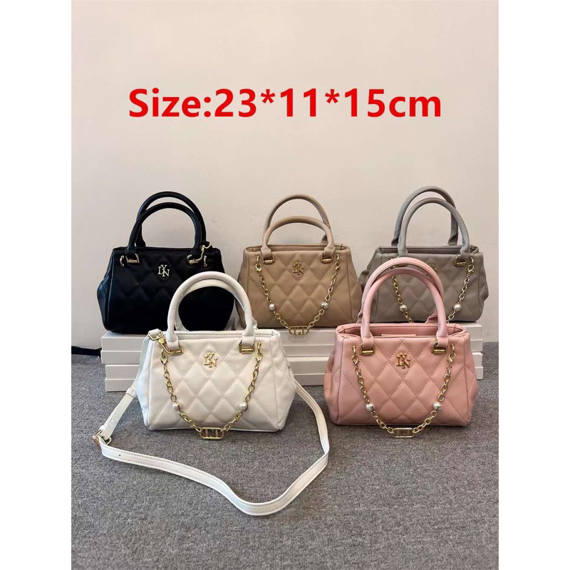 Lyn Lyn Lyn Bag กระเป๋าถือลายดอกไม้ ARISA S HANDBAGS