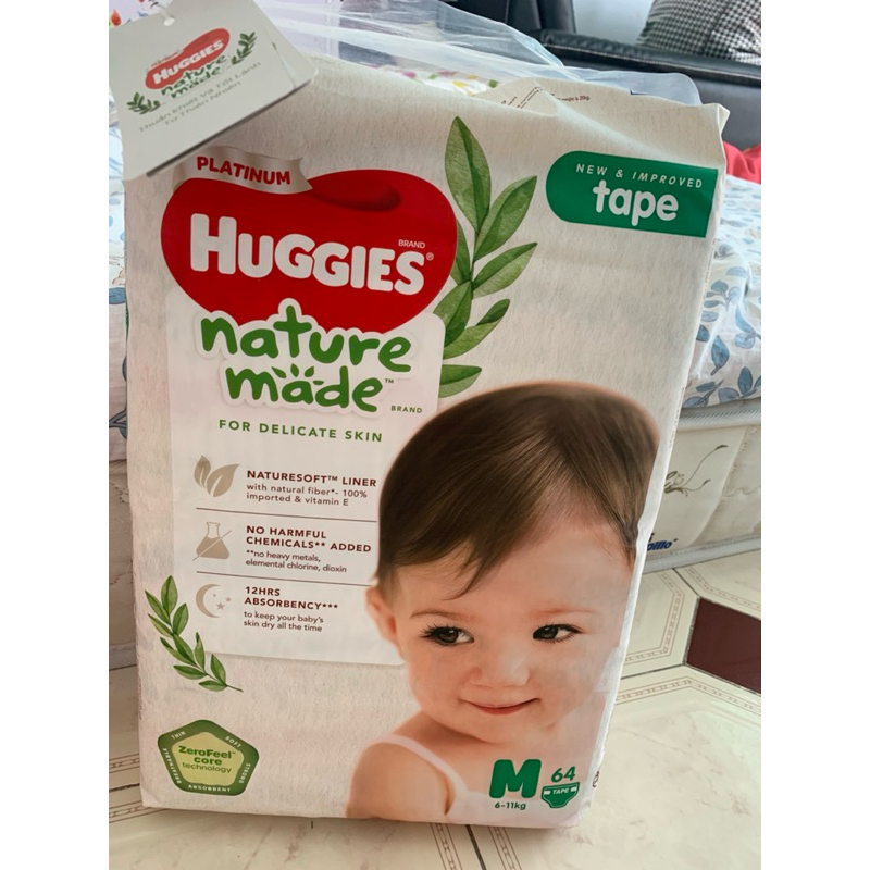 HUGGIES DIAPER SIZE M TEA TREE