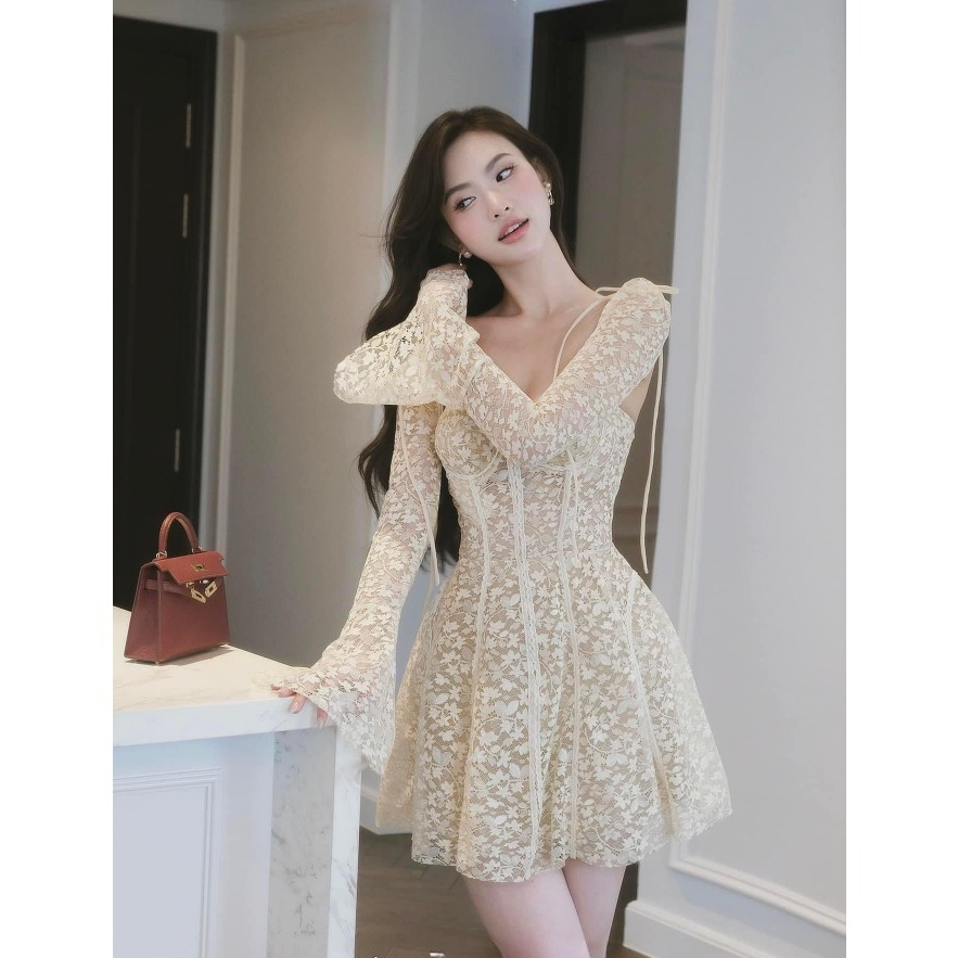 ชุดเดรสปาร์ตี้แขนบานลูกไม้เรียบหรูสําหรับผู้หญิง Bola Dress