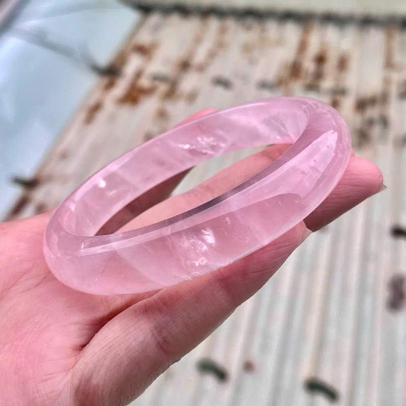 Tanh Hong VIP กุ้ยช่ายและตะเกียบ สีชมพูเข้มใส หินน้อย ขนาดตั้งแต่ 50 ถึง 58mm