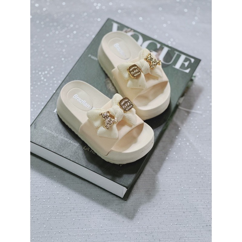 รองเท้าแตะ Slingback สําหรับเด็กผู้หญิงพร้อม IRON Bear Bow - 1 SIZE UP