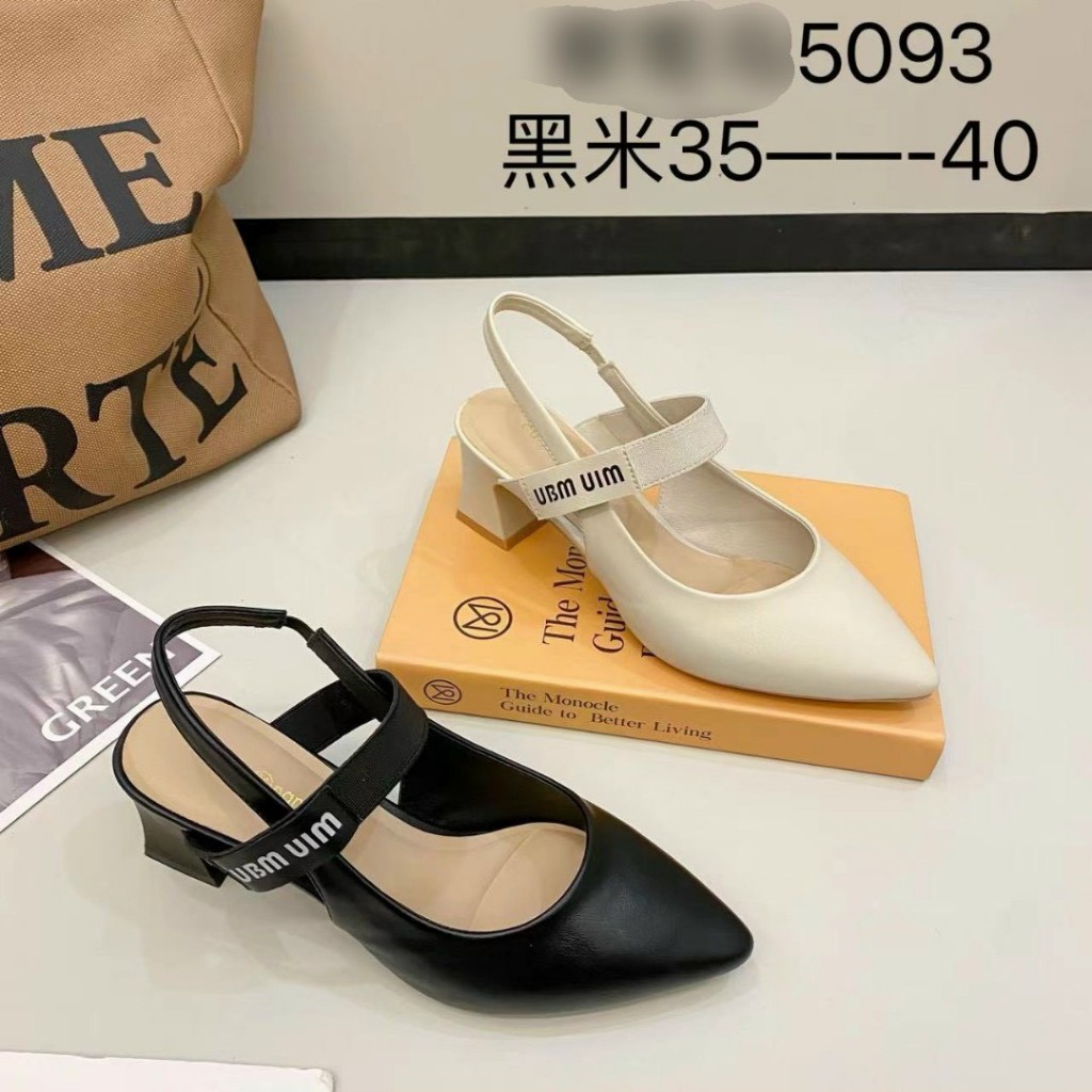 LIQUIDATION ubm uim รองเท้าแตะส้นเหลี่ยมหัวแหลมหนังด้าน