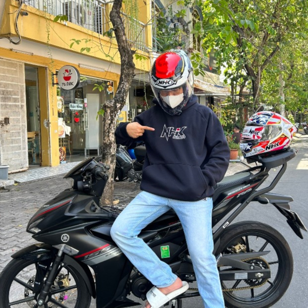 NHK Helmet Hoodie ปักโลโก้ด้วยผ้าฟลีซให้ความอบอุ่น