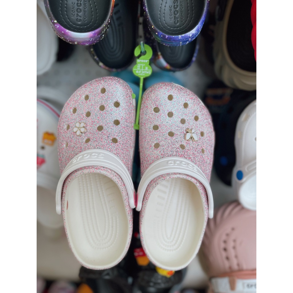 [ของแท้] รองเท้าแตะกลิตเตอร์สําหรับเด็กและเด็กผู้หญิง - Cross Crocs Classic Clog - นุ่มสุดๆ - ทนทาน - น้ําหนักเบา - มาพร้อม 5 jibizts