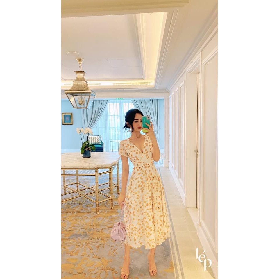 3-LAYER V-NECKLACE LILY DRESS