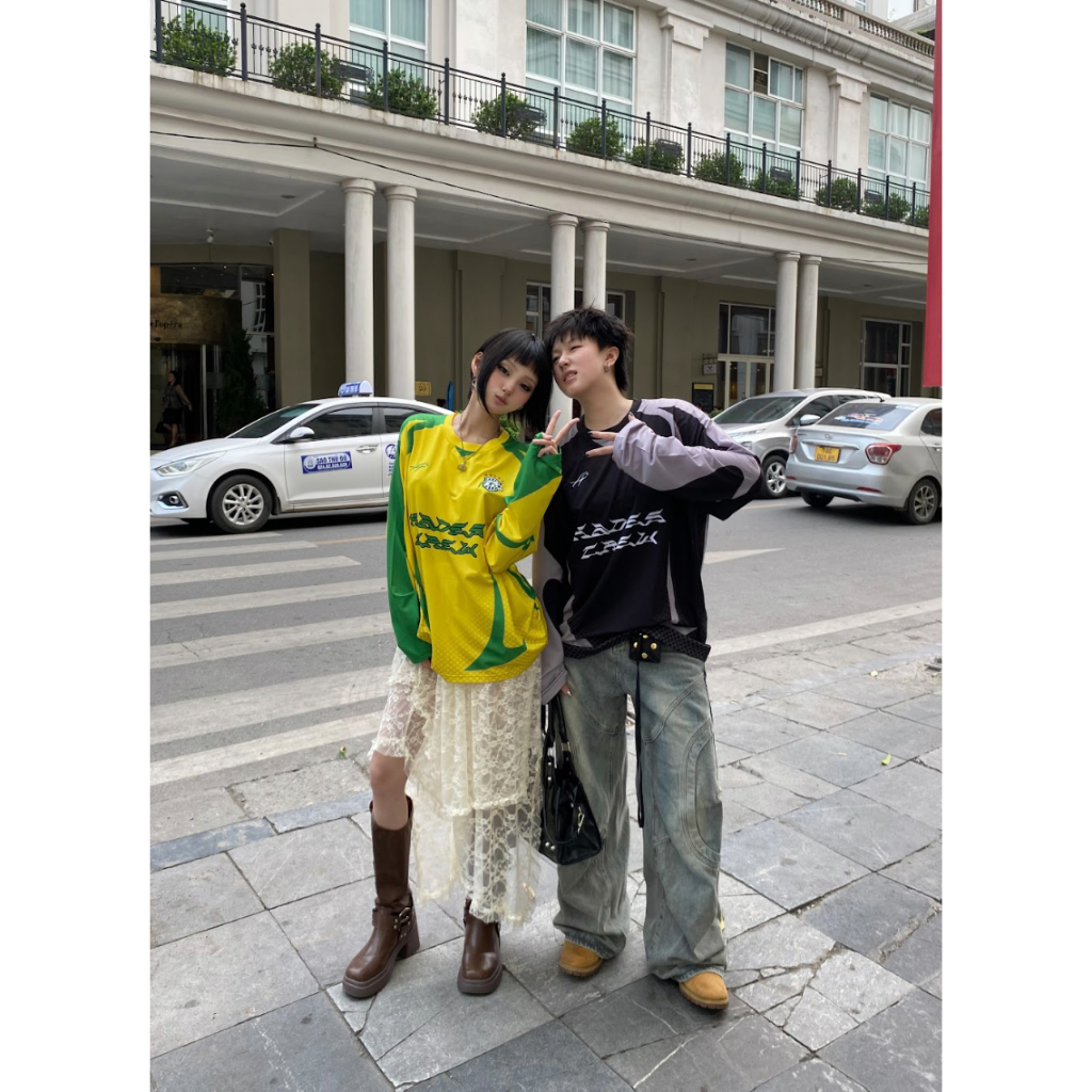 Hades FOOTBALL JERSEY เสื้อเชิ้ตแขนยาว Unisex ผ้าโพลียืดหยุ่น 4 ทิศทาง - แบรนด์ HADES ของแท้