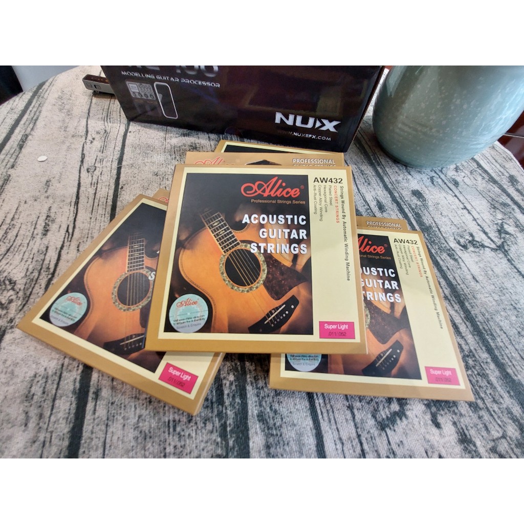 สายกีต้าร์โปร่ง Alice AW432SL