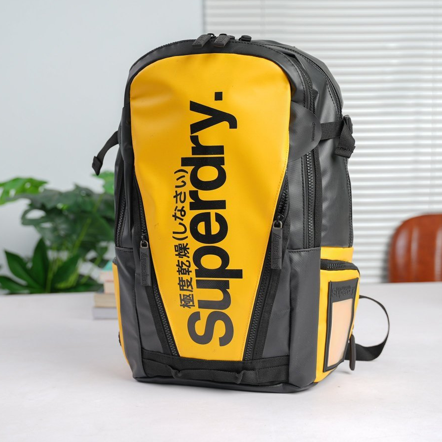 กระเป๋าเป้สะพายหลังแล็ปท็อปกันกระแทกกันน้ําคุณภาพสูง SuperDry Tarp Travel Backpack