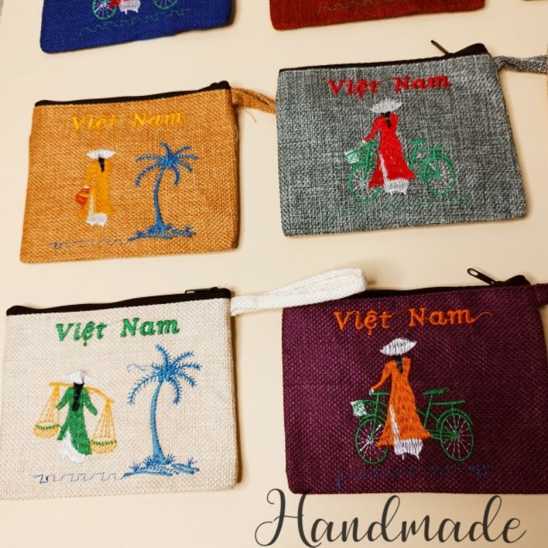 กระเป๋าสตางค์มินิผ้าปอกระเจาปักภาพสาวอ้วยไดเวียดนาม - รูปที่ 2