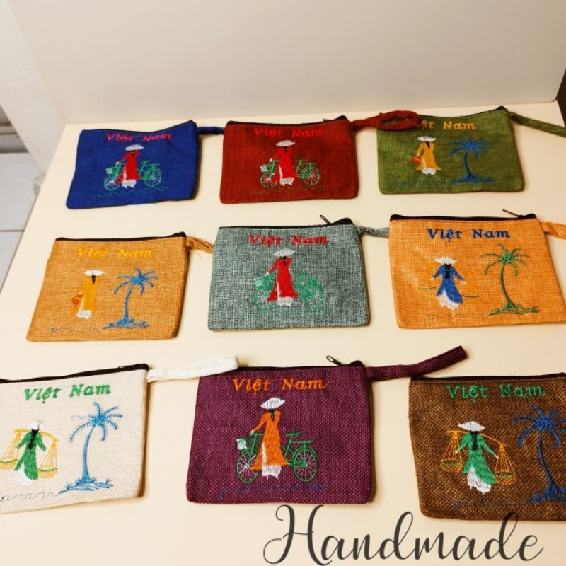 กระเป๋าสตางค์มินิผ้าปอกระเจาปักภาพสาวอ้วยไดเวียดนาม