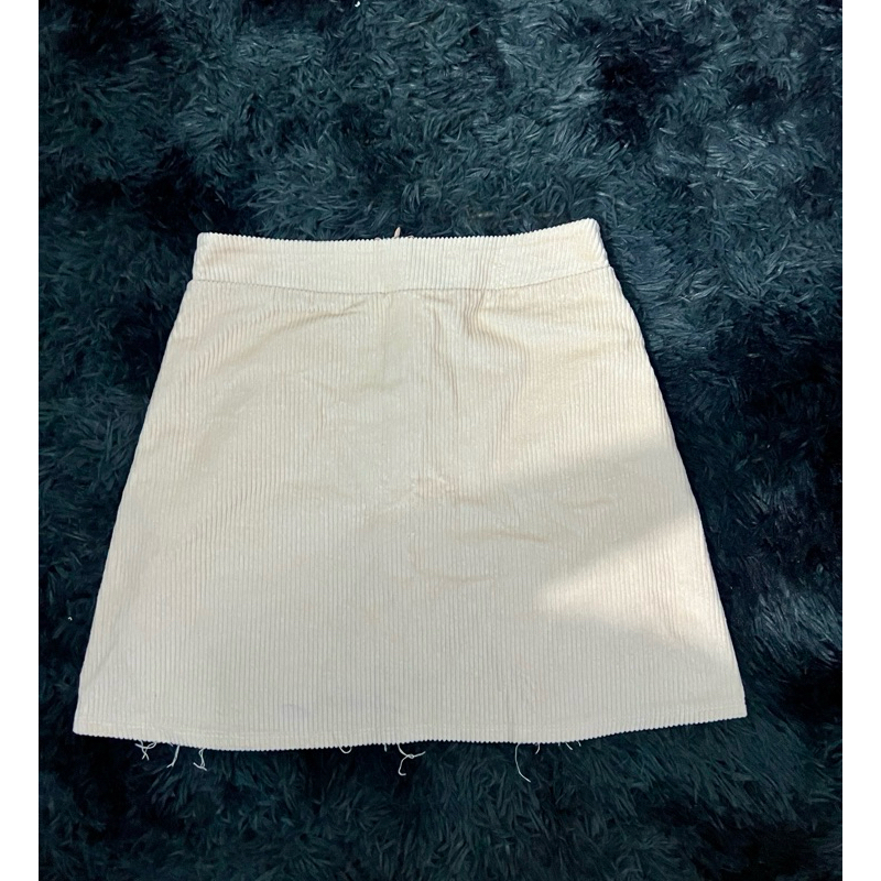 Pass กระโปรงกํามะหยี่ครีม ไซส์ M