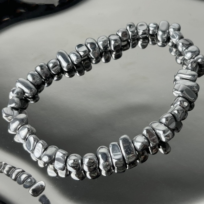 MAMA KING สร้อยข้อมือกรวดไทเทเนียม Y2k