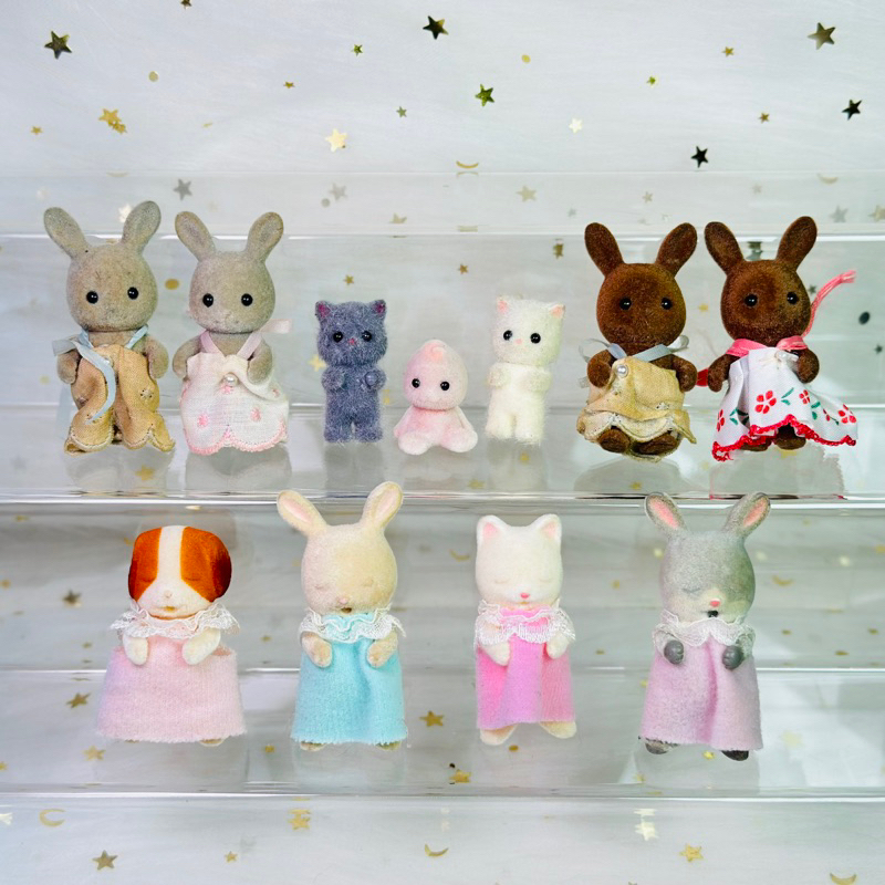 Sylvanian Families เครื่องประดับบ้านกระต่าย โมเดลตัวละคร ของเล่น เด็กนอน กระต่าย แมว สุนัข นางฟ้าพีช