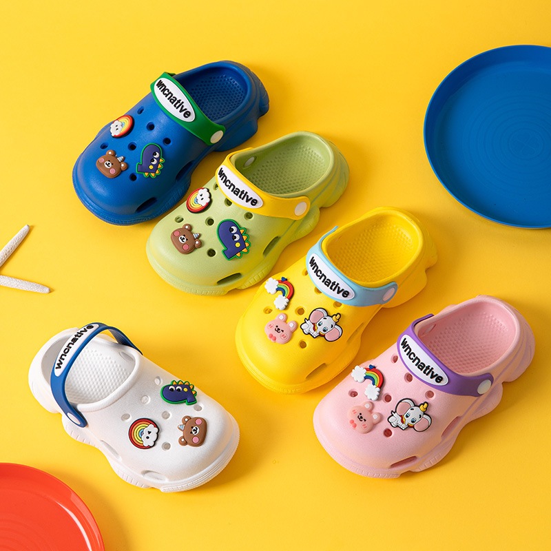 CROCS Wnc รองเท้าแตะเด็กพื้นเมือง, จระเข้ข้ามสําหรับเด็กชายและเด็กหญิงน้ําหนักเบาเป็นพิเศษกันลื่นรุ่