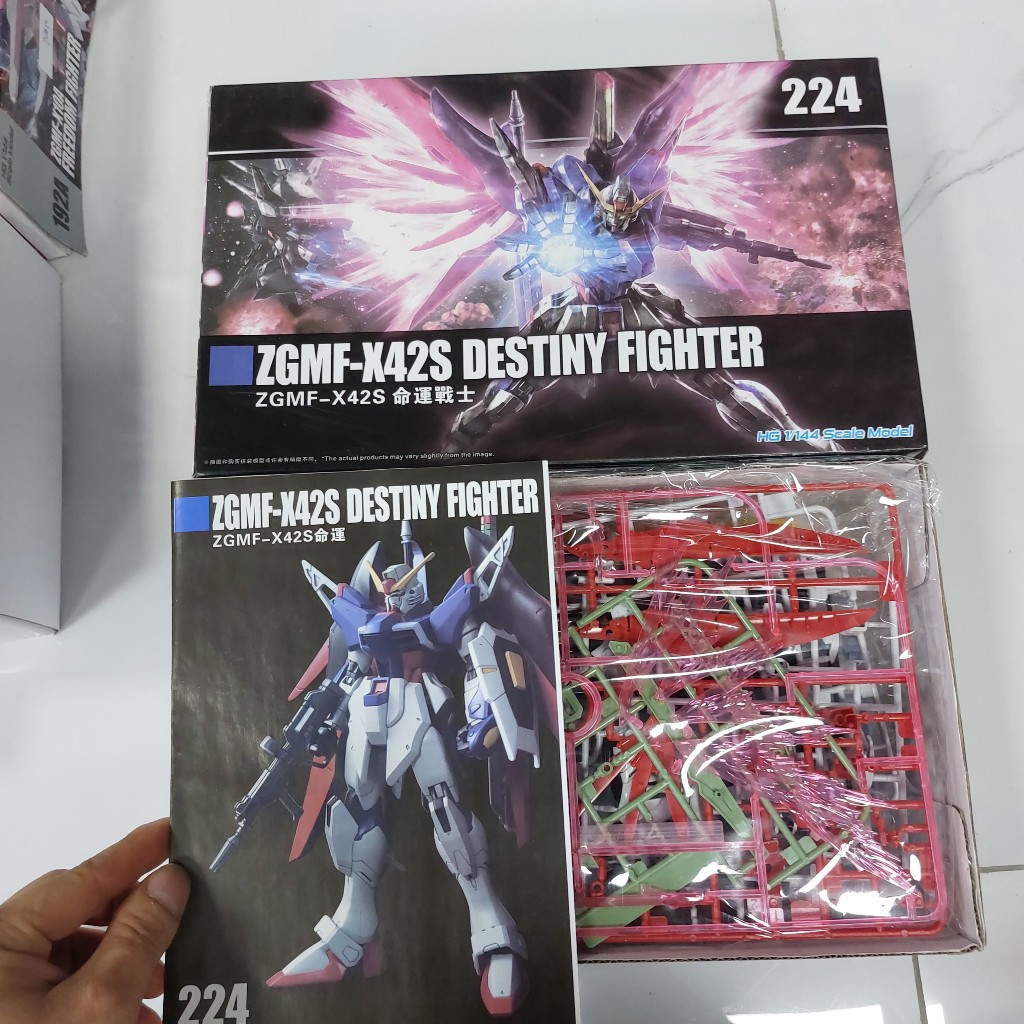 Hg 1/144 ZGMF-X42S Destiny Fighter Gundam Assembly Model - - รวมฐานฟรี