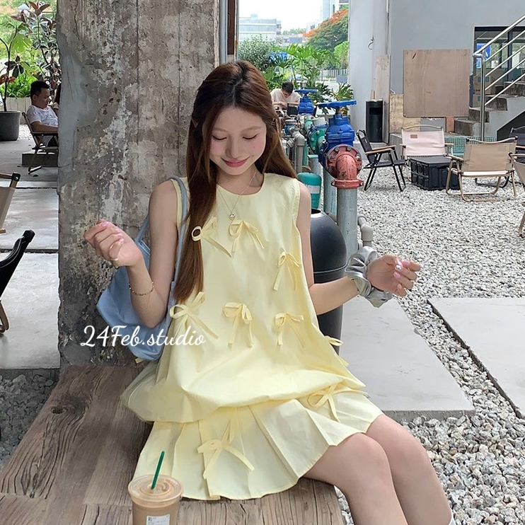 เสื้อกล้ามผู้หญิง ชุดเซ็ตกระโปรงสั้นอัดพลีทมีโบว์สไตล์คุณนาย 24เอฟบีสตูดิโอ ชุด55