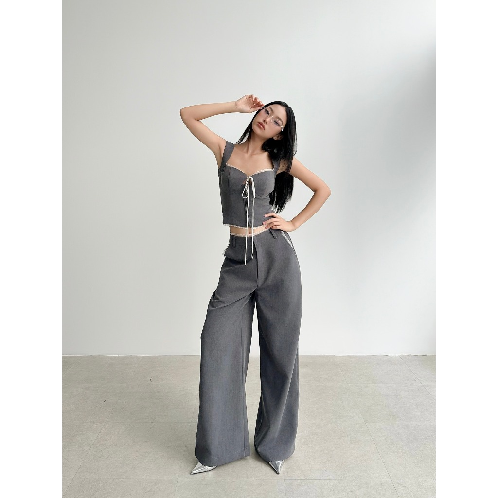 กางเกงขากว้างสีเทาเอวปานกลางพร้อมลูกไม้ด้านหลังและกระเป๋า -การออกแบบ ที่