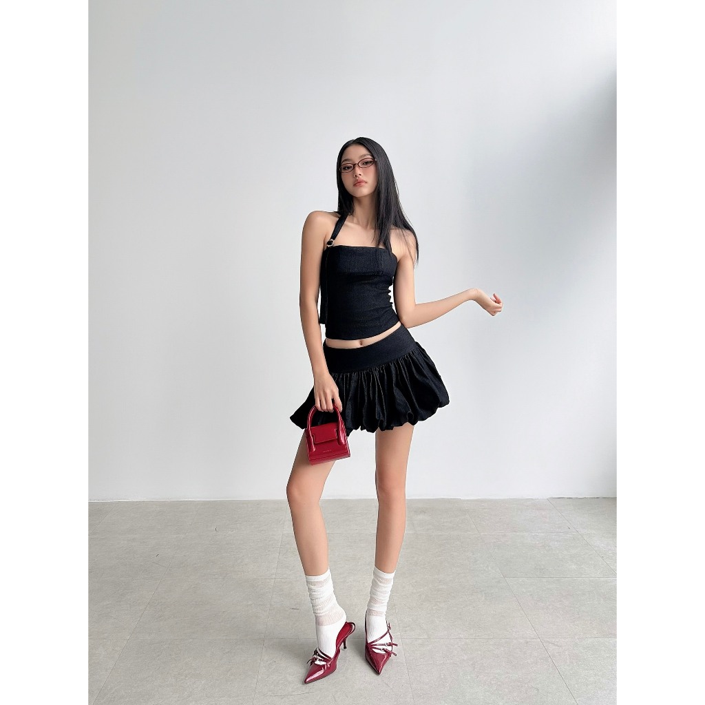 กระโปรงสั้นยีนสีดําออกแบบกับกางเกงด้านใน - HOO DESIGN