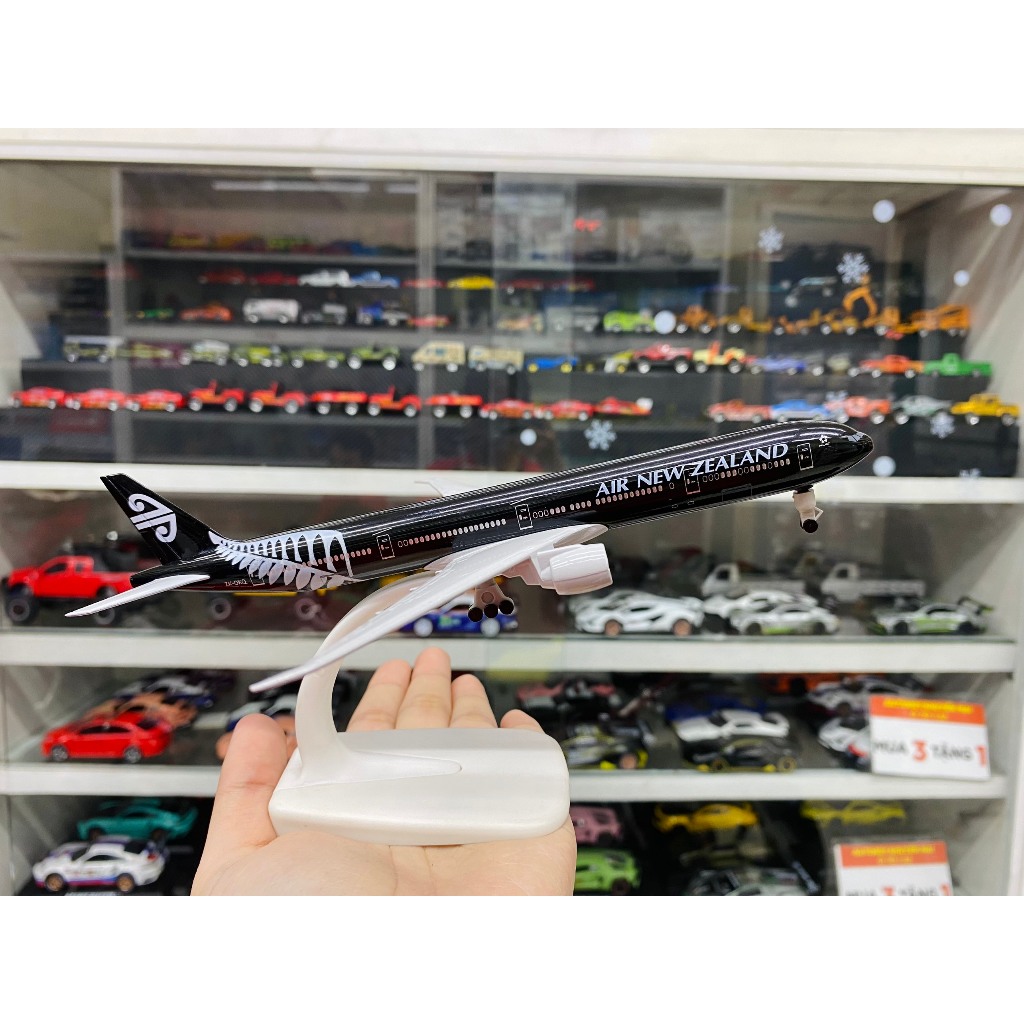 โมเดลเครื่องบินแสดงพร้อมฐานโลหะผสมและล้อถอดได้ ขนาด 20ซม. B Air New Zealand series B777 MB20043