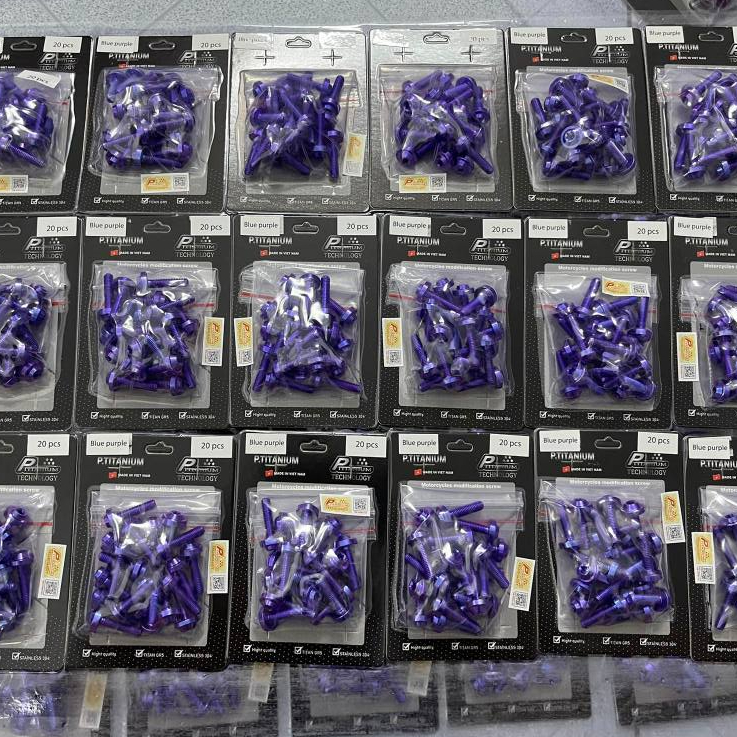 (Packing Ptitanium 1 แพ็ค 20 ชิ้น) สกรู Bolt m5x15 m5x20 , m6x10 m6x15 m6x20 , m8x25 แผ่น
