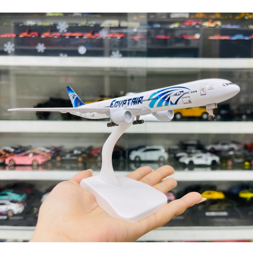 เครื่องบินอียิปต์รุ่น Egyptair Boeing B777 มีล้อ 20cm MB20060