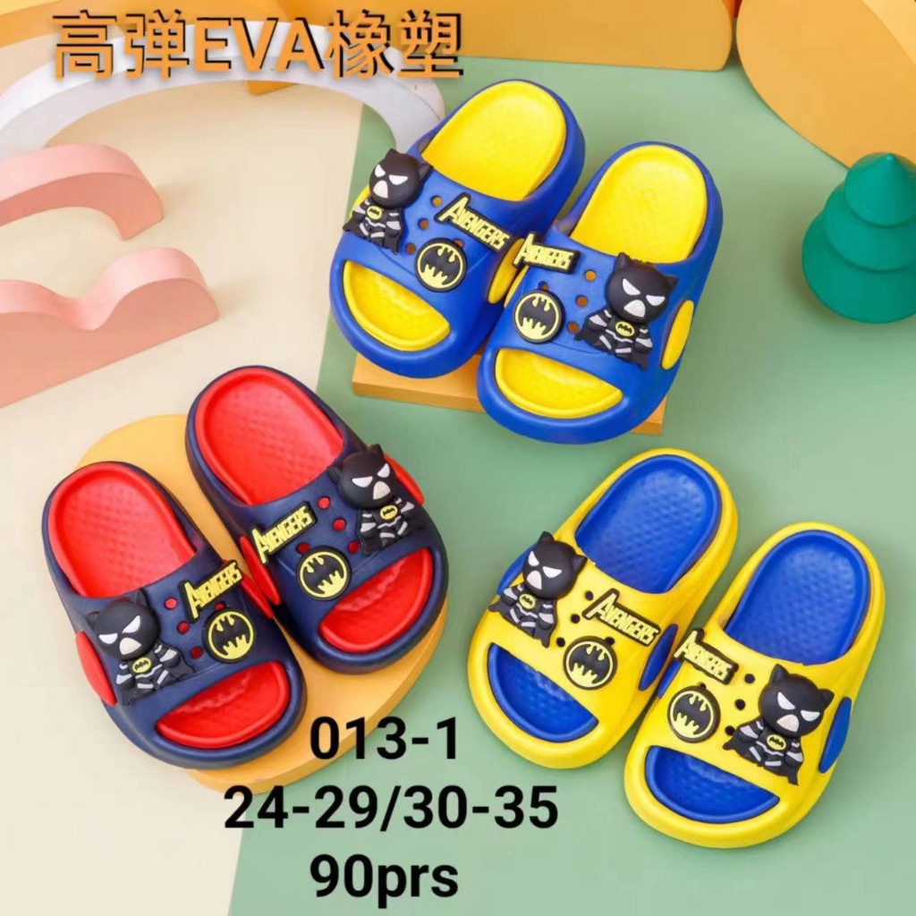 BATMAN Superman รองเท้าแตะสําหรับเด็กผู้ชายสไตล์กีฬารองเท้าแตะสติกเกอร์การ์ตูนพื้นนุ่มกันลื่น