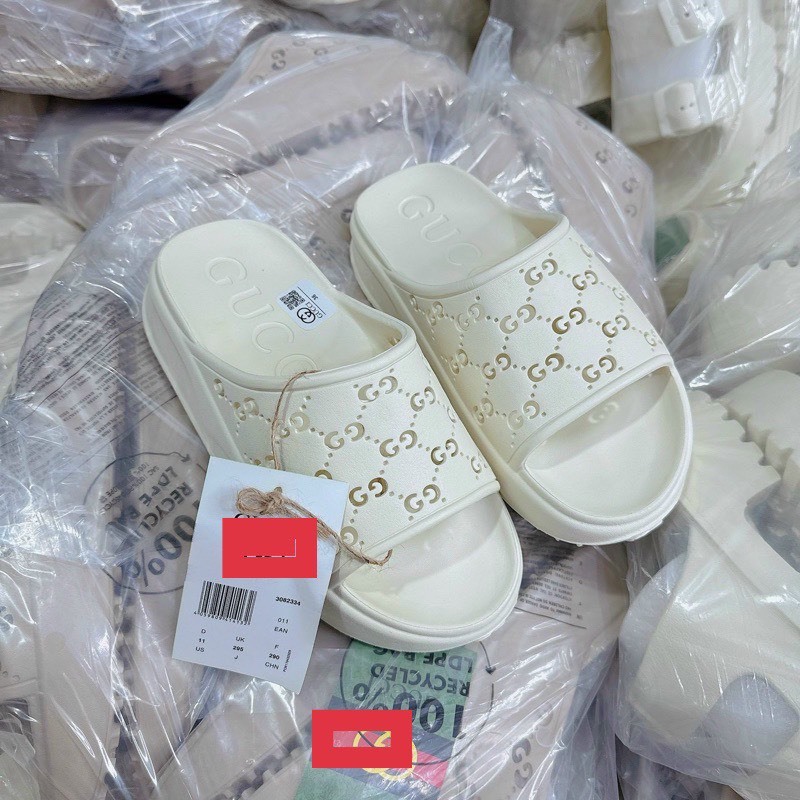 Guccii รองเท้าแตะผู้หญิง Perforated น้ําหนักเบายาง Sole 5 Molded Solid Eva Smooth ทุกขนาดรุ่นใหม่ รองเท้าแตะสายไขว้ผู้หญิงคุณภาพสูง