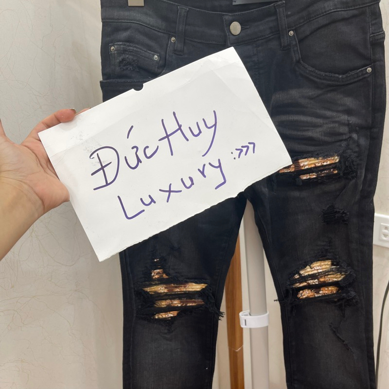 ️คุณภาพสูง ️Amiri Jeans_black Amiri Jeans ปะลายเข่าขาด หนังใส เวอร์ชั่นเวอร์ชั่น