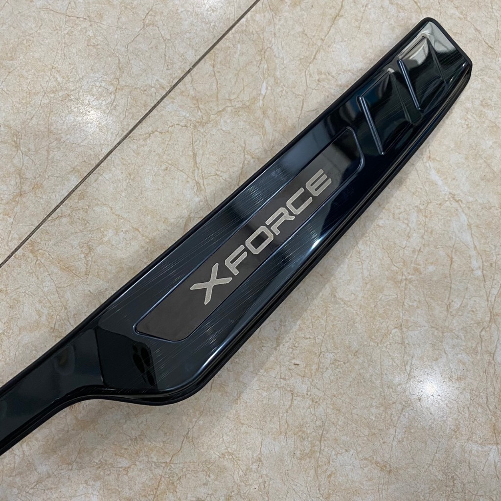 ทนต่อการขีดข่วนให้กับท้ายรถ Mitsu Xforce 2024 2025 รุ่นไทเทเนียม ตัดแต่งกับรอยขีดข่วนบนประตูท้ายรถ ราคา ถูกที่สุด ดีลบีเคเค แกลเลอรีภาพที่ 4