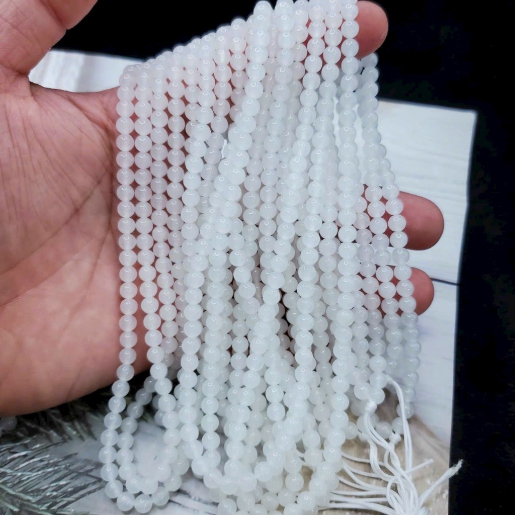 กําไลหยกขาวสวยมากขนาด 5-6มม. Svip New