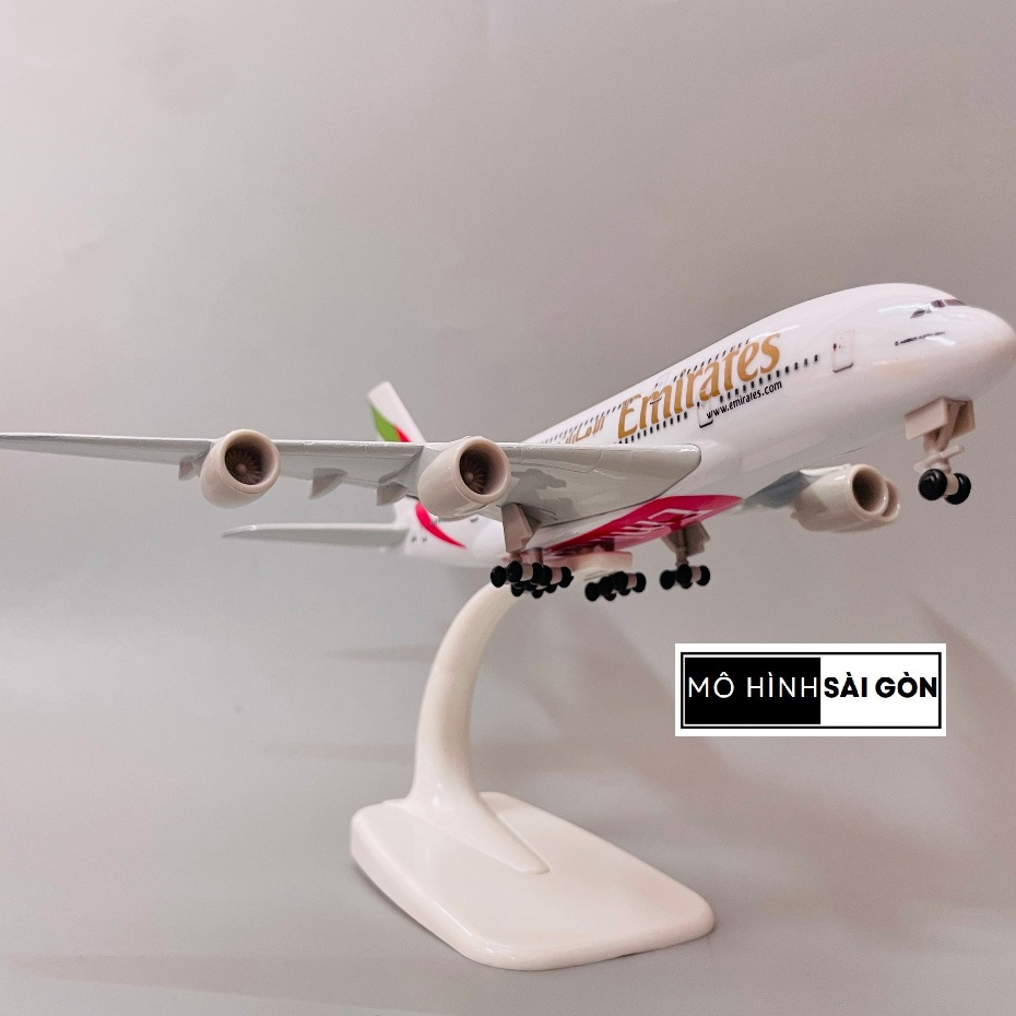 เครื่องบินรุ่น Airbus A380-800 Scale 1:400 Emirates Airlines ดูไบ Airlines