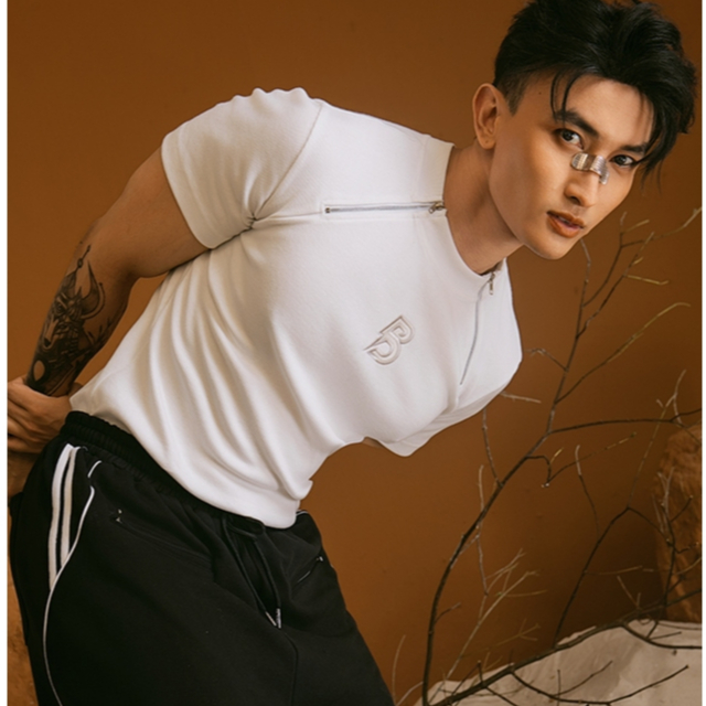 Blankespace เสื้อกีฬา Prid Tee สามสียืด Ribbed วัสดุยืดหยุ่น Body Fit Unisex ผู้ชายและผู้หญิง