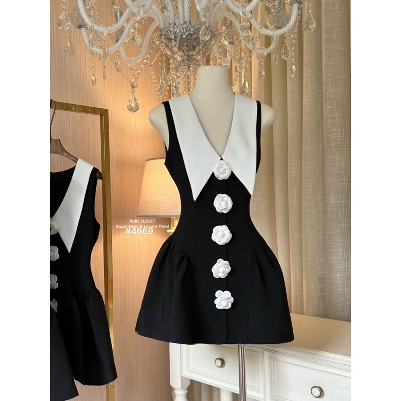 เดรสแขนกุดคอวี Lady A-line with Camellia appliqué เดรสเลดี้มีระดับคอปกดอกเคมีเลีย by Lyan Design